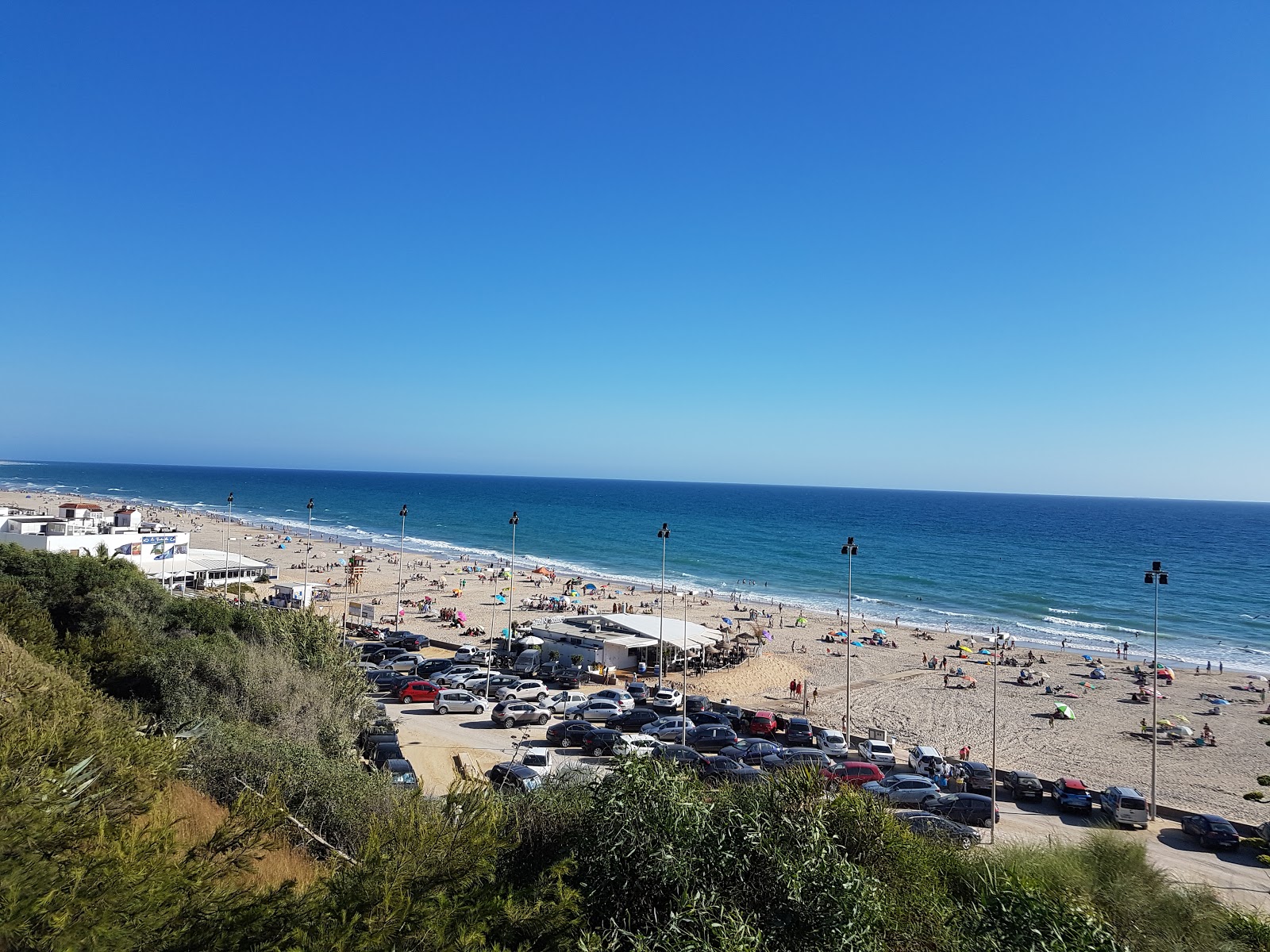 Playa de la Fontanilla: arena, chiringuitos y atardeceres